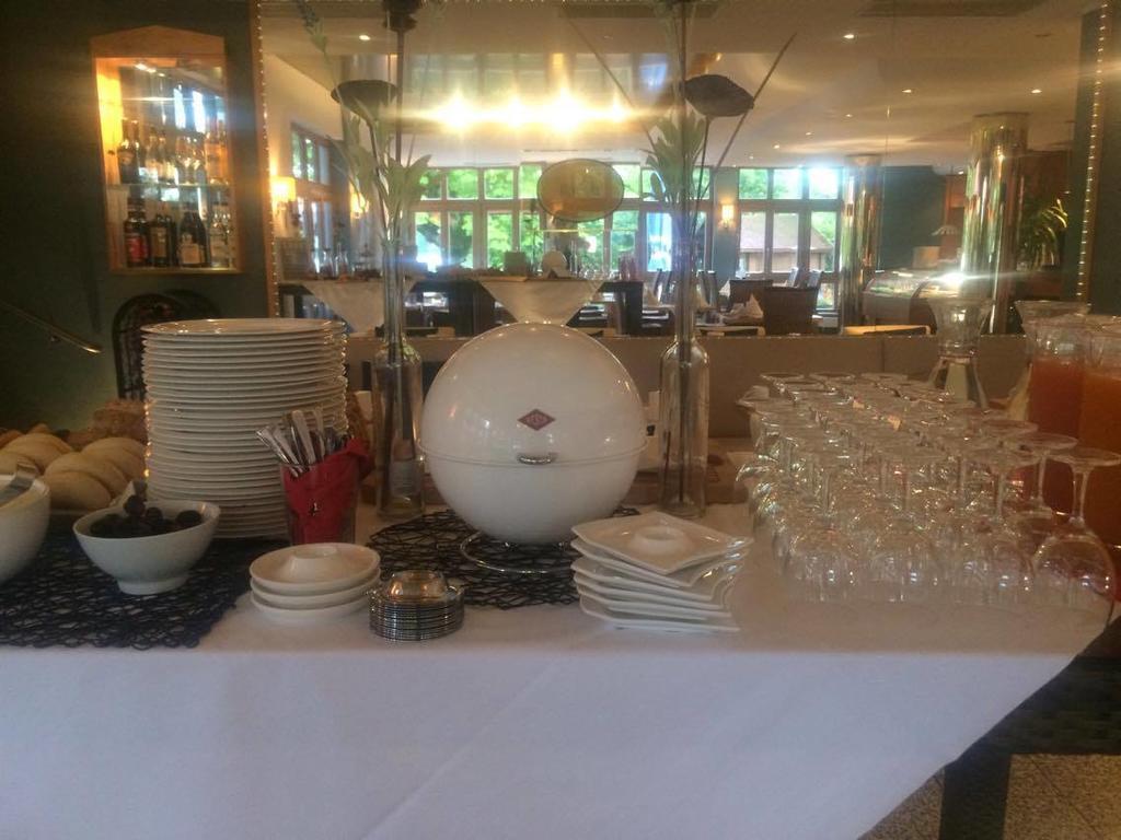 Sopherl Am See - Fruehstueck Auf Der Seeterrasse, Sehr Ruhig Und Wunderschoen Am See, 3 Minuten Nach Oberpfaffenhofen, Viele Radtouren, Restaurants & Cafes In Der Umgebung Weßling Extérieur photo