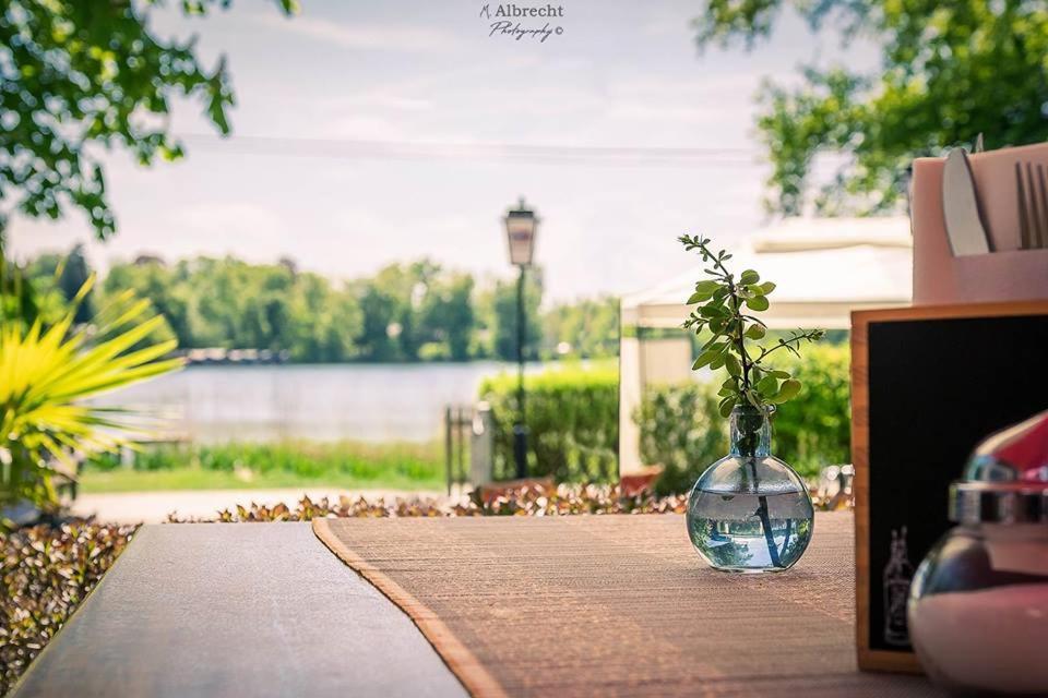 Sopherl Am See - Fruehstueck Auf Der Seeterrasse, Sehr Ruhig Und Wunderschoen Am See, 3 Minuten Nach Oberpfaffenhofen, Viele Radtouren, Restaurants & Cafes In Der Umgebung Weßling Extérieur photo